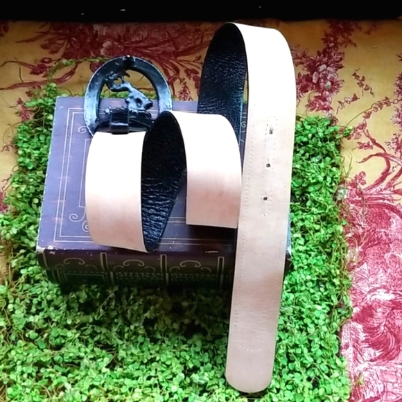 STREETS AHEAD Red Oriental Fabric Inset Black Leather Artsy Dragon Buckle Belt - Picture 15 of 16